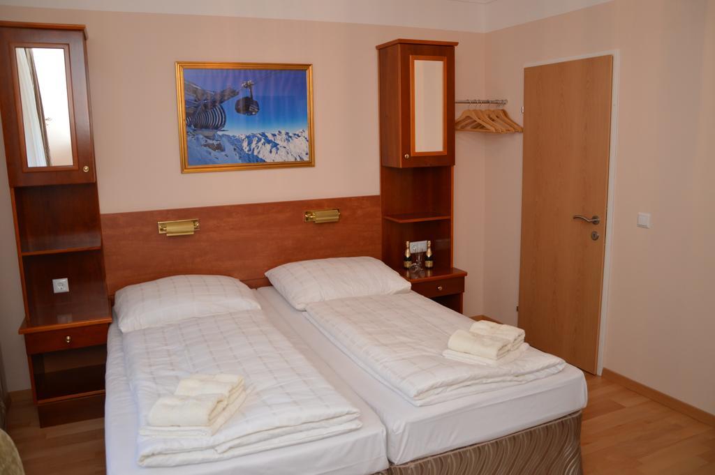 Private Room Pyrkerstrasse Bad Hofgastein Pokój zdjęcie
